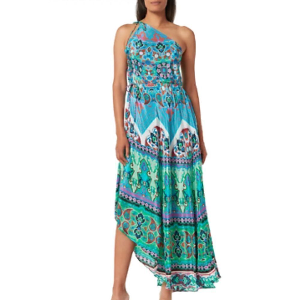 Shahida Parides 3 way convertible dress